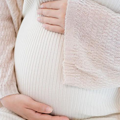 一位深圳的FA🎛🎧（财务顾问）🍯提到，现在但🇨🇿那里有代孕的